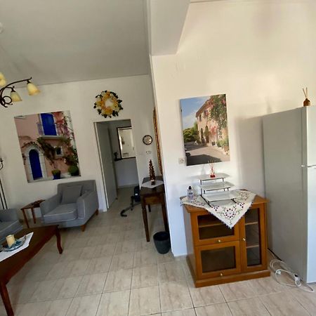 Gallery Apartments Lixouri Buitenkant foto