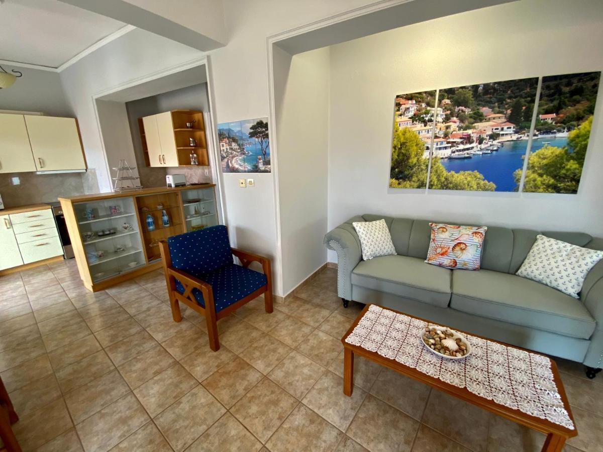 Gallery Apartments Lixouri Buitenkant foto
