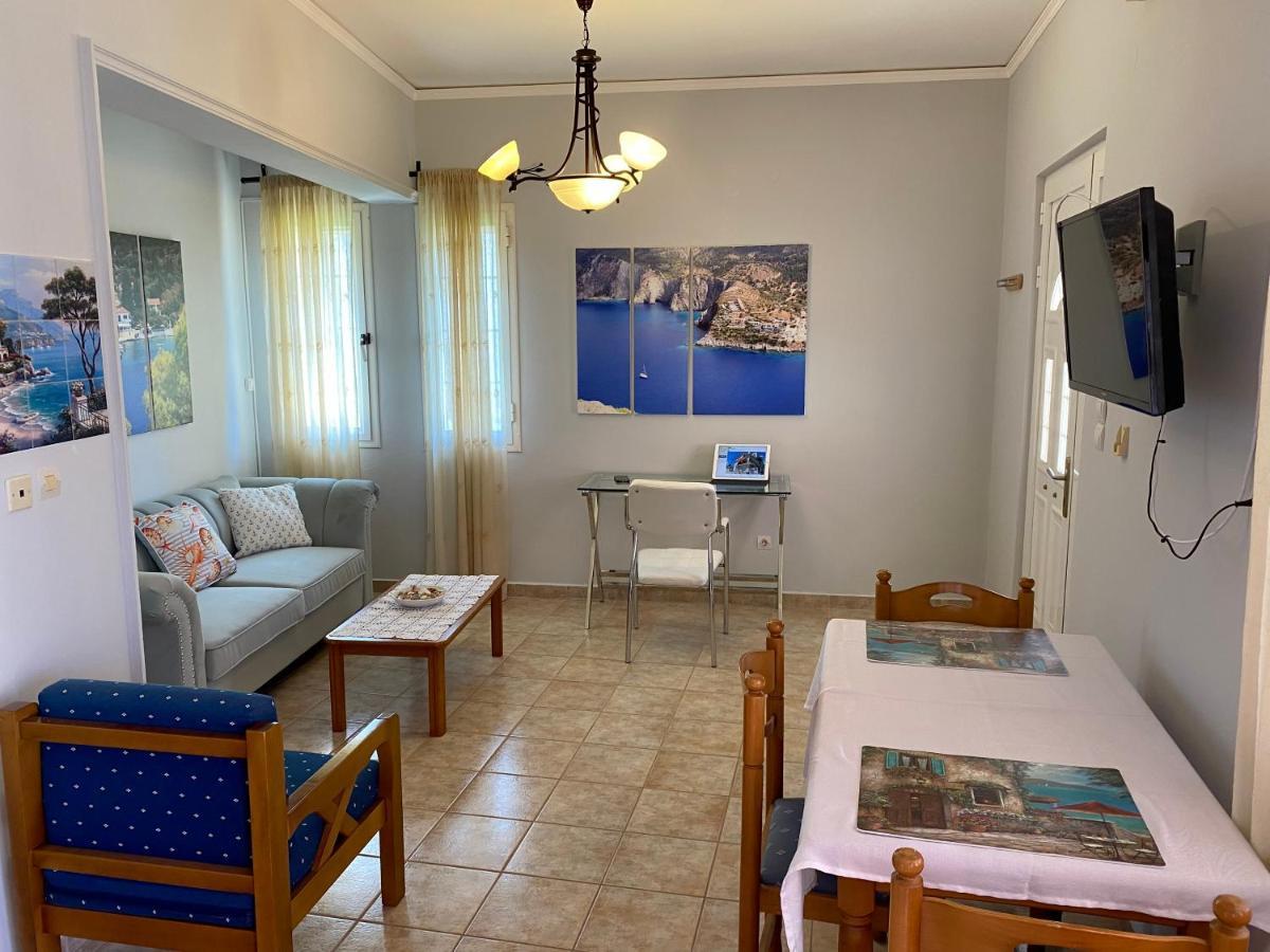Gallery Apartments Lixouri Buitenkant foto