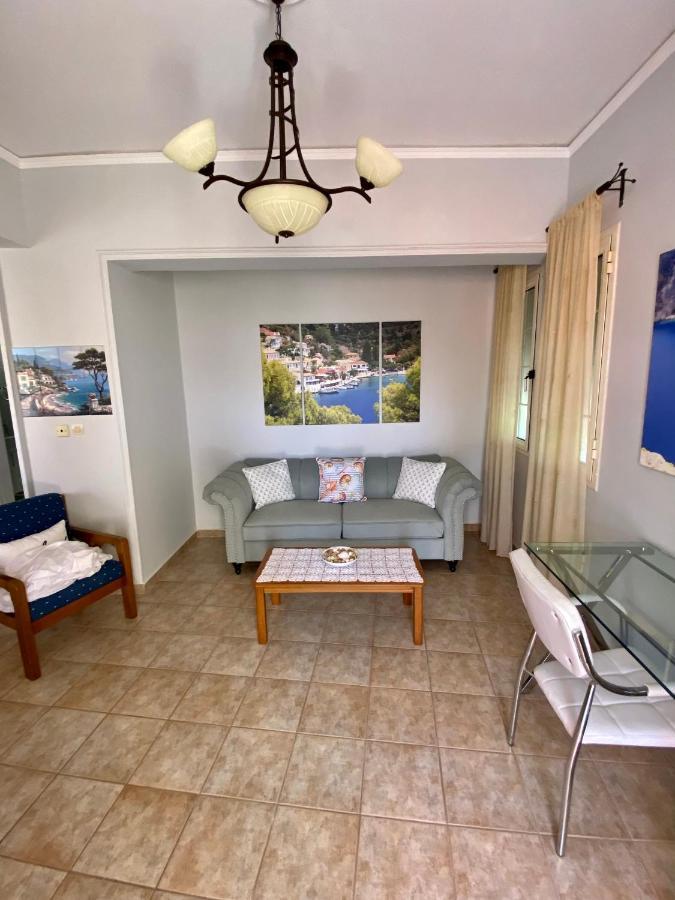 Gallery Apartments Lixouri Buitenkant foto
